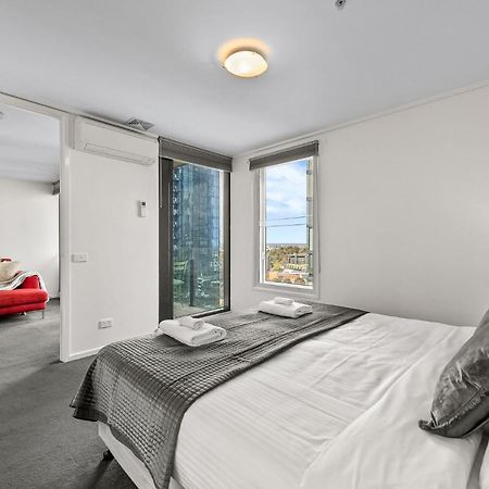 Exclusive Stays - The Summit Melbourne Exterior photo
