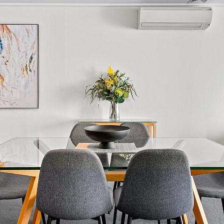 Exclusive Stays - The Summit Melbourne Exterior photo