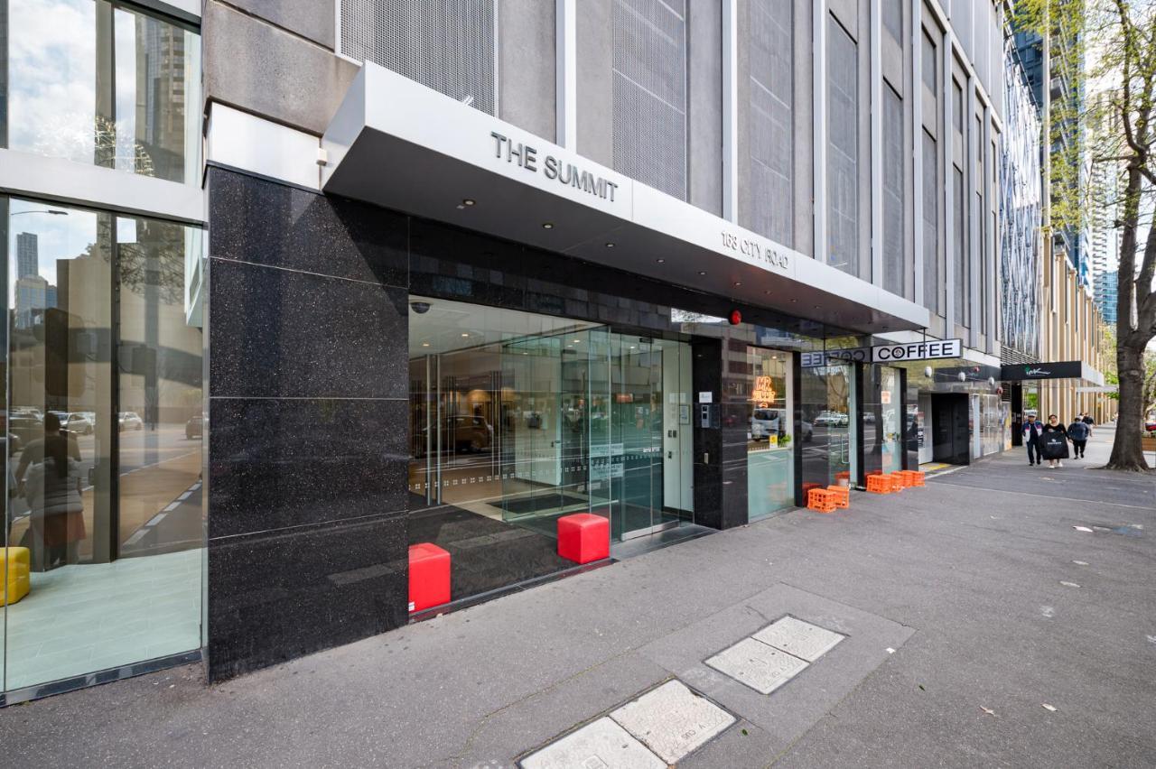 Exclusive Stays - The Summit Melbourne Exterior photo